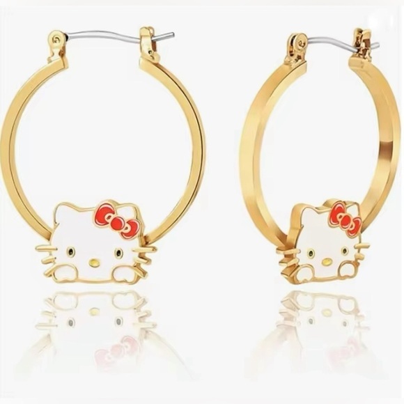 ⭐️NEW⭐️ 14K Gold Plated Sanrio Hello Kitty Hoop Earrings - Picture 7 of 7